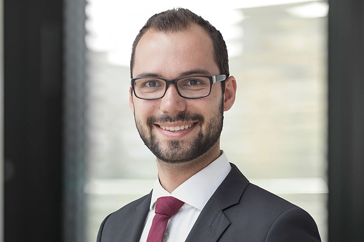 Dr. Thorsten Bischof